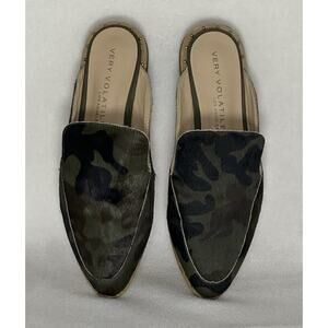 Very Volatile Los Angeles Camo Leather Cow Hair Slip On Mules Flats Sz 7